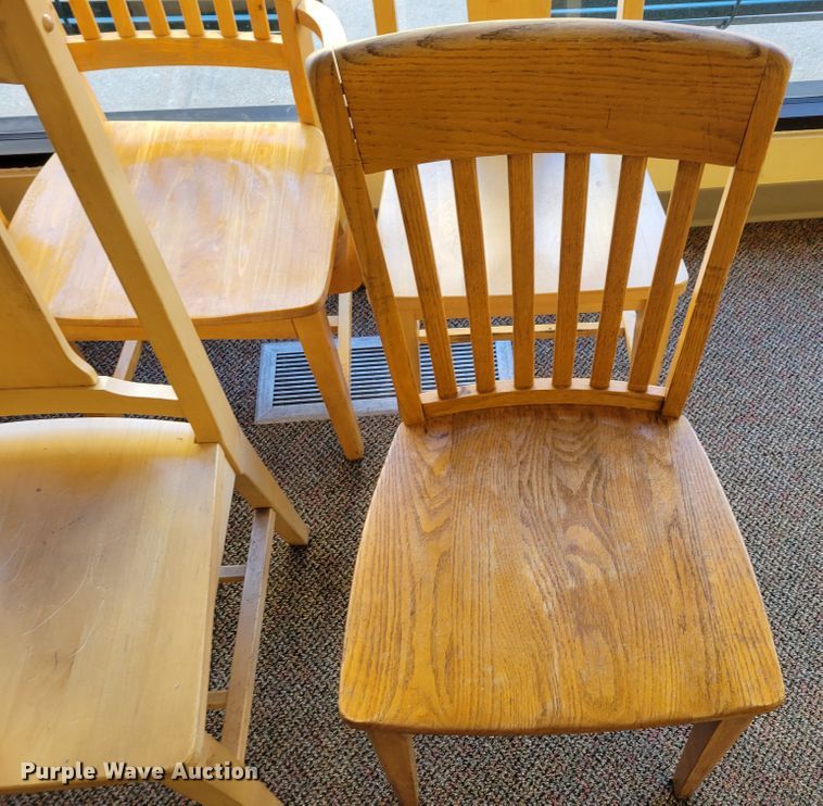 image for item JZ9076 Approximately 20 chairs