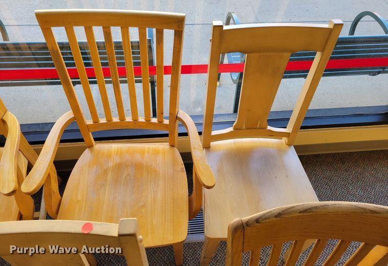 image for item JZ9076 Approximately 20 chairs