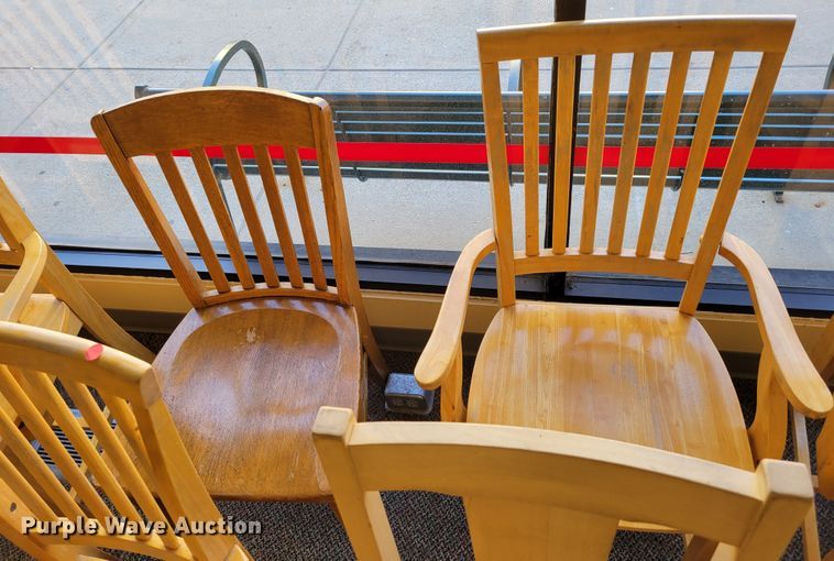 image for item JZ9076 Approximately 20 chairs