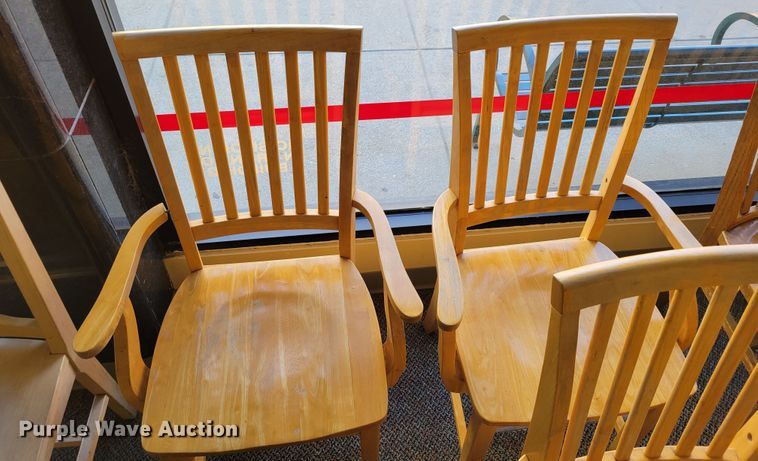 image for item JZ9076 Approximately 20 chairs