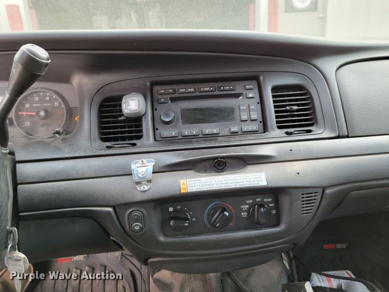 image for item JZ9091 2011 Ford Crown Victoria Police Interceptor