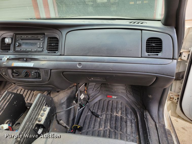 image for item JZ9091 2011 Ford Crown Victoria Police Interceptor