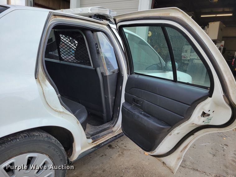 image for item JZ9091 2011 Ford Crown Victoria Police Interceptor