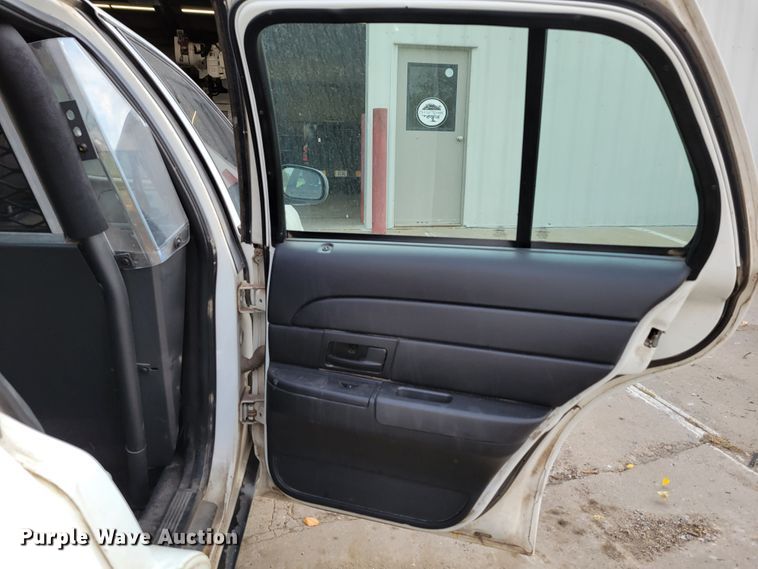 image for item JZ9091 2011 Ford Crown Victoria Police Interceptor