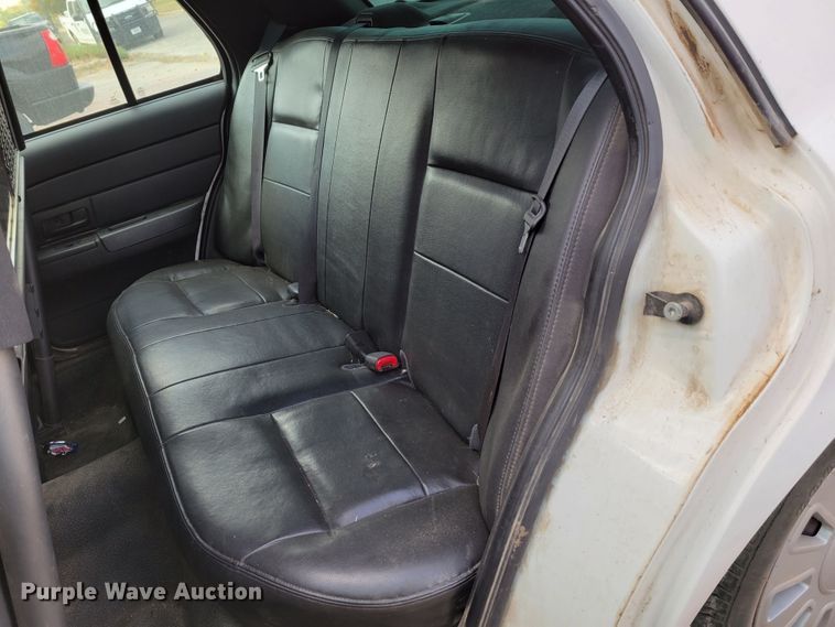 image for item JZ9091 2011 Ford Crown Victoria Police Interceptor