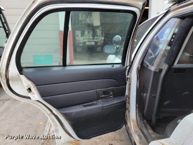 image for item JZ9091 2011 Ford Crown Victoria Police Interceptor