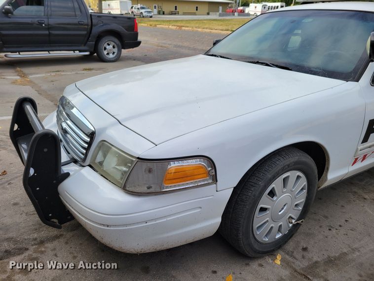 image for item JZ9091 2011 Ford Crown Victoria Police Interceptor