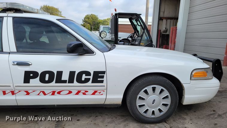 image for item JZ9091 2011 Ford Crown Victoria Police Interceptor
