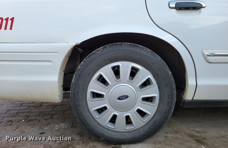 image for item JZ9091 2011 Ford Crown Victoria Police Interceptor