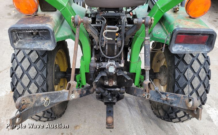 image for item JZ9093 1986 John Deere 855  tractor