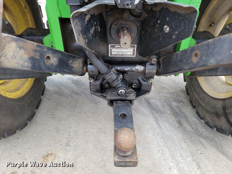 image for item JZ9093 1986 John Deere 855  tractor