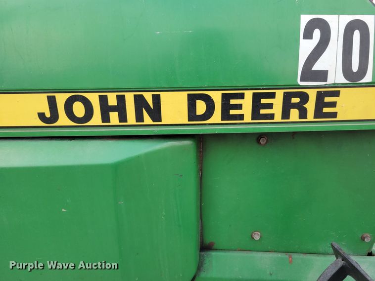 image for item JZ9093 1986 John Deere 855  tractor