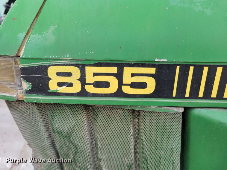 image for item JZ9093 1986 John Deere 855  tractor