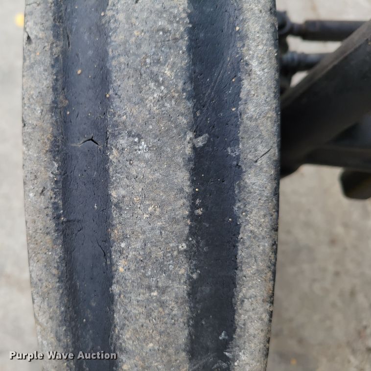 image for item JZ9093 1986 John Deere 855  tractor