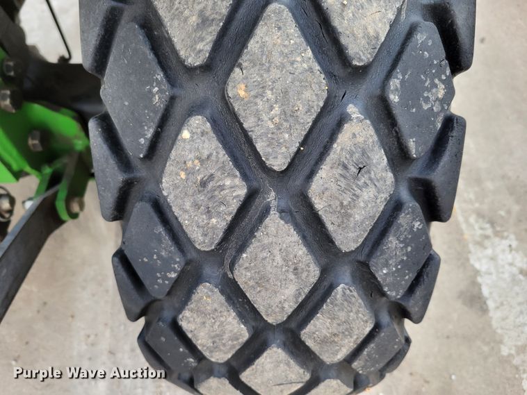 image for item JZ9093 1986 John Deere 855  tractor