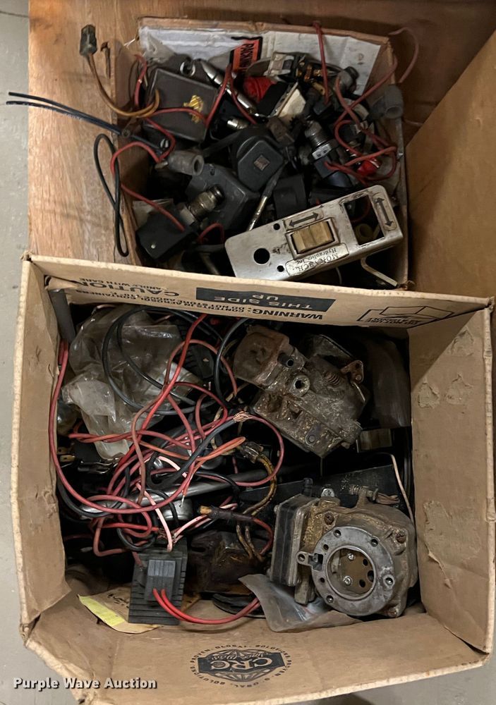 image for item KF9833 Automotive parts and accessories