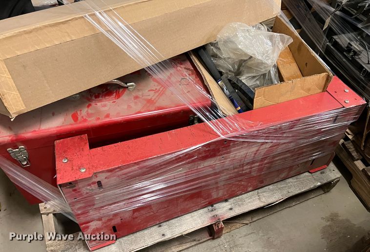 image for item KF9833 Automotive parts and accessories