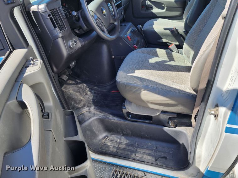 image for item KH9194 2012 Chevrolet Express G4500  ambulance