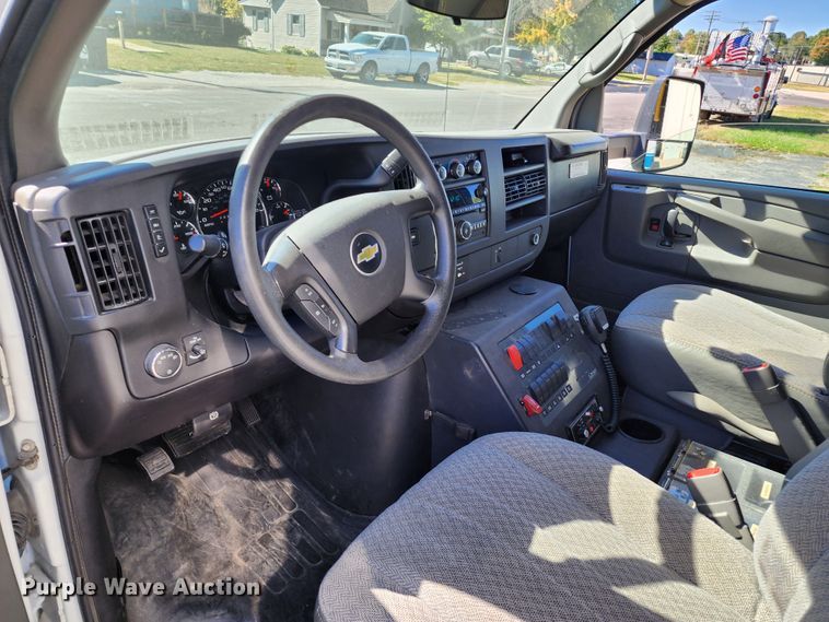 image for item KH9194 2012 Chevrolet Express G4500  ambulance