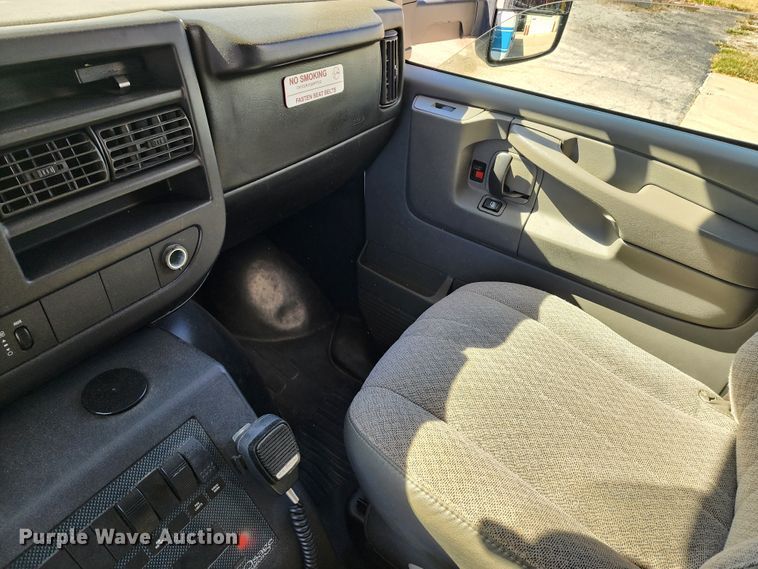 image for item KH9194 2012 Chevrolet Express G4500  ambulance