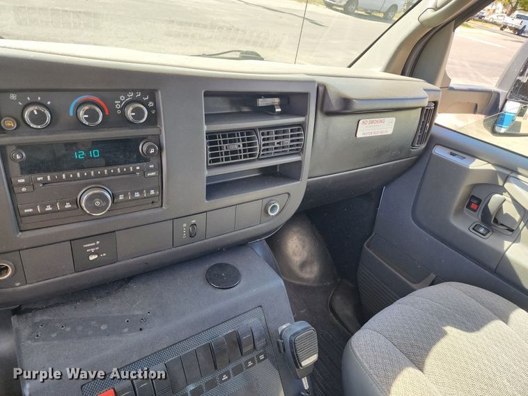 image for item KH9194 2012 Chevrolet Express G4500  ambulance