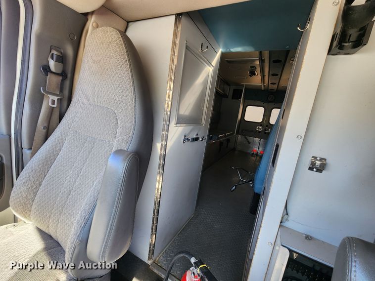 image for item KH9194 2012 Chevrolet Express G4500  ambulance