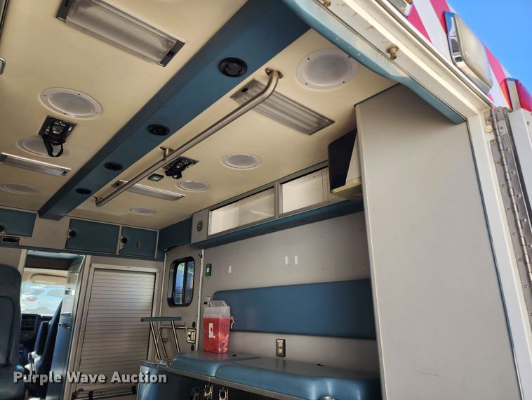 image for item KH9194 2012 Chevrolet Express G4500  ambulance