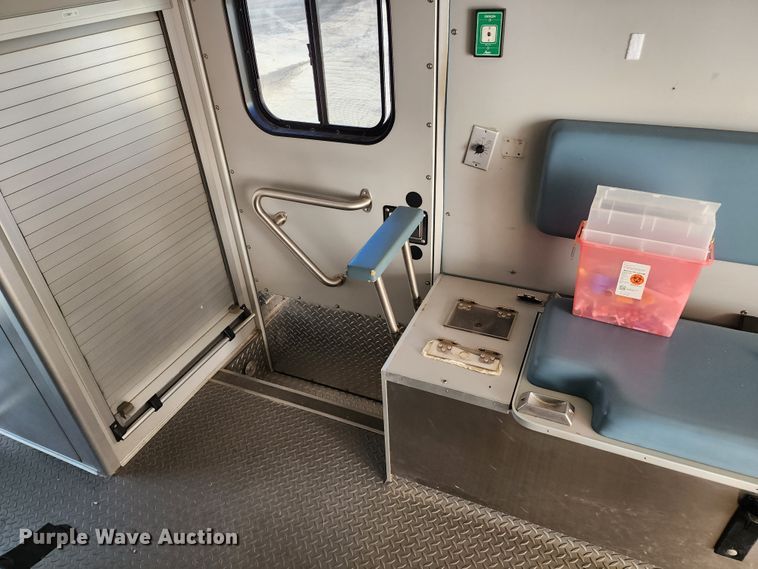 image for item KH9194 2012 Chevrolet Express G4500  ambulance