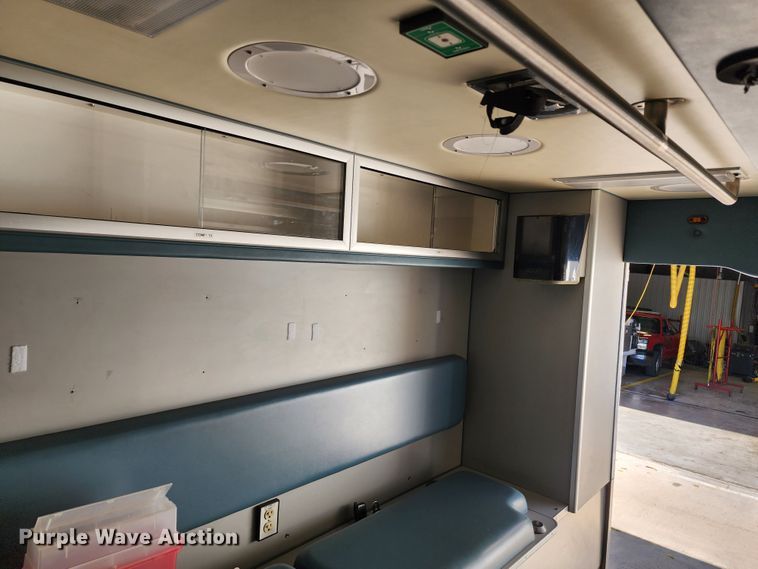 image for item KH9194 2012 Chevrolet Express G4500  ambulance