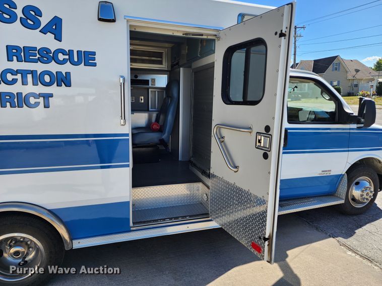 image for item KH9194 2012 Chevrolet Express G4500  ambulance