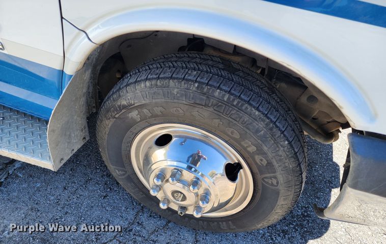 image for item KH9194 2012 Chevrolet Express G4500  ambulance