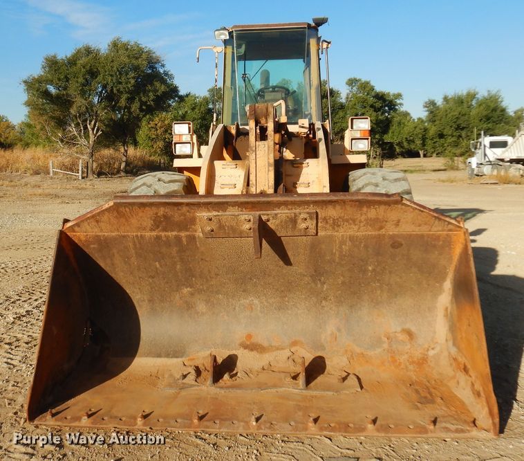 image for item KJ9157 Case 821B  wheel loader