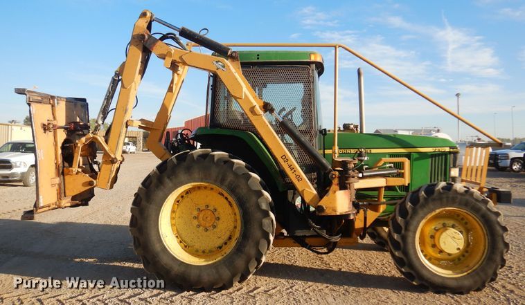 image for item KJ9159 2000 John Deere 7210  MFWD tractor