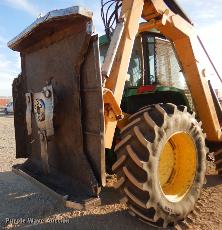 image for item KJ9159 2000 John Deere 7210  MFWD tractor