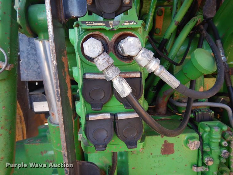 image for item KJ9159 2000 John Deere 7210  MFWD tractor