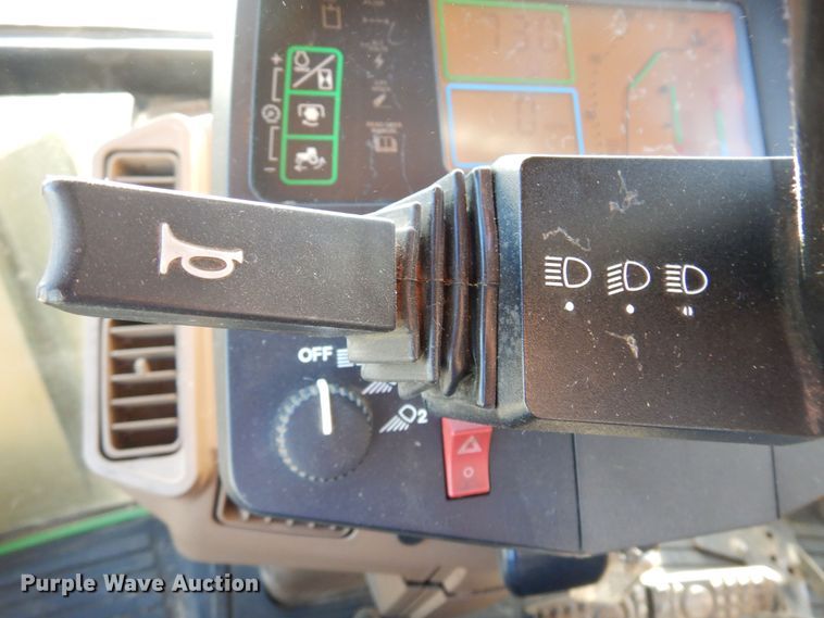 image for item KJ9159 2000 John Deere 7210  MFWD tractor