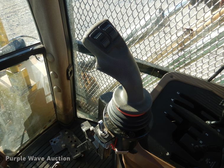 image for item KJ9159 2000 John Deere 7210  MFWD tractor