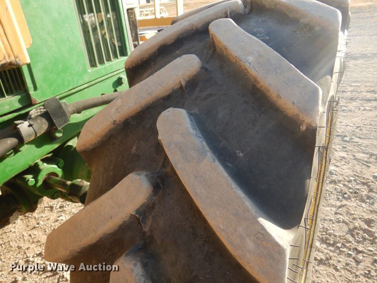 image for item KJ9159 2000 John Deere 7210  MFWD tractor