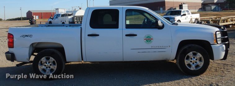 image for item KJ9162 2008 Chevrolet Silverado 1500  Crew Cab pickup truck