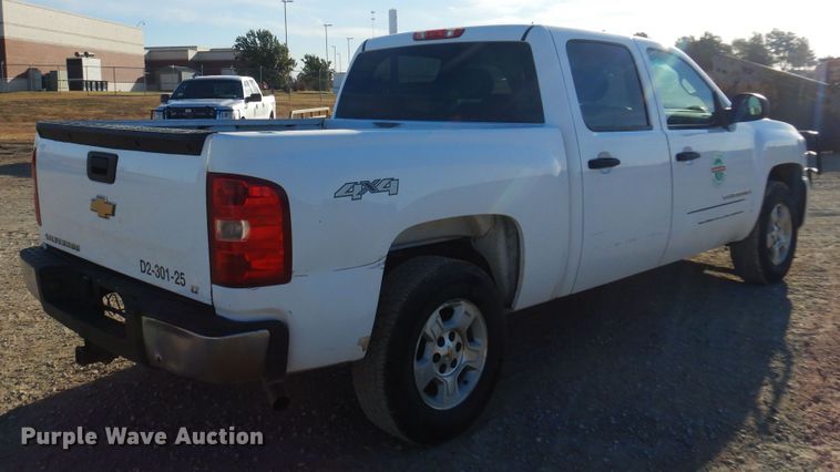 image for item KJ9162 2008 Chevrolet Silverado 1500  Crew Cab pickup truck