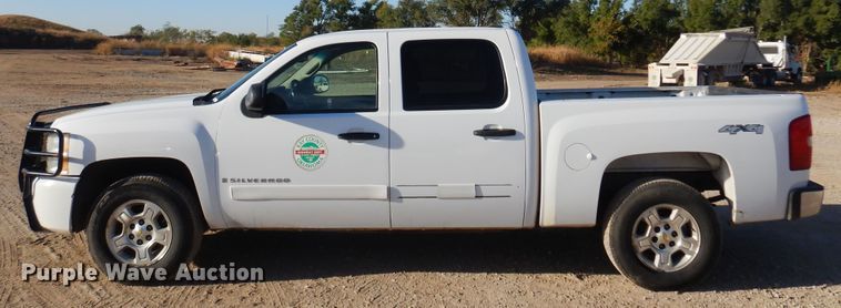 image for item KJ9162 2008 Chevrolet Silverado 1500  Crew Cab pickup truck