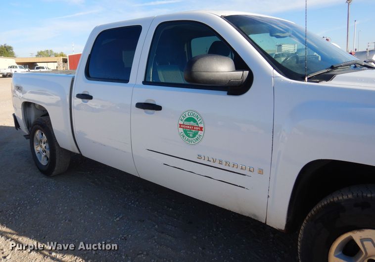 image for item KJ9162 2008 Chevrolet Silverado 1500  Crew Cab pickup truck