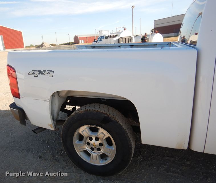 image for item KJ9162 2008 Chevrolet Silverado 1500  Crew Cab pickup truck