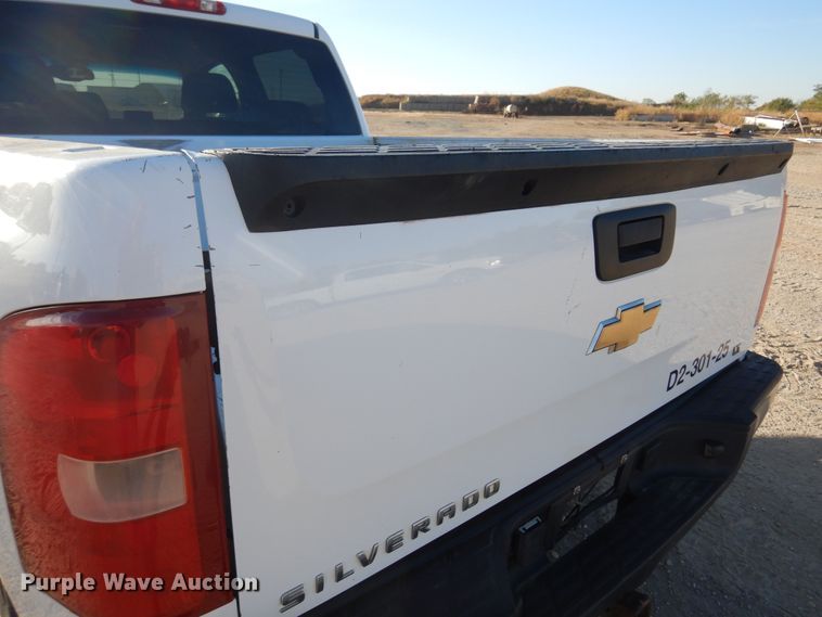 image for item KJ9162 2008 Chevrolet Silverado 1500  Crew Cab pickup truck