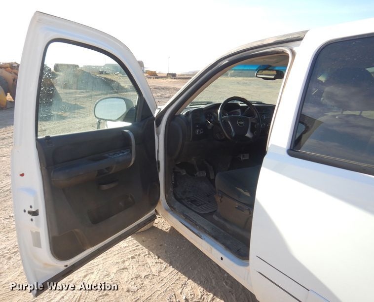 image for item KJ9162 2008 Chevrolet Silverado 1500  Crew Cab pickup truck