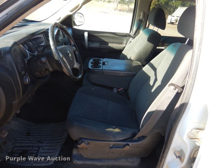 image for item KJ9162 2008 Chevrolet Silverado 1500  Crew Cab pickup truck