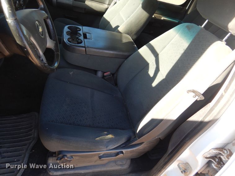 image for item KJ9162 2008 Chevrolet Silverado 1500  Crew Cab pickup truck