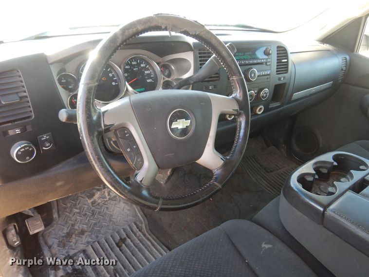 image for item KJ9162 2008 Chevrolet Silverado 1500  Crew Cab pickup truck