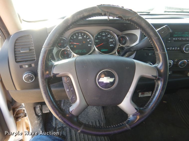 image for item KJ9162 2008 Chevrolet Silverado 1500  Crew Cab pickup truck