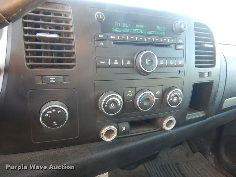 image for item KJ9162 2008 Chevrolet Silverado 1500  Crew Cab pickup truck